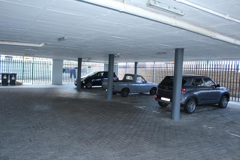 To Let 1 Bedroom Property for Rent in Oostersee Western Cape